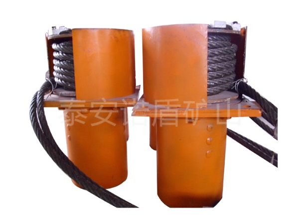 航空艦載式吸能器